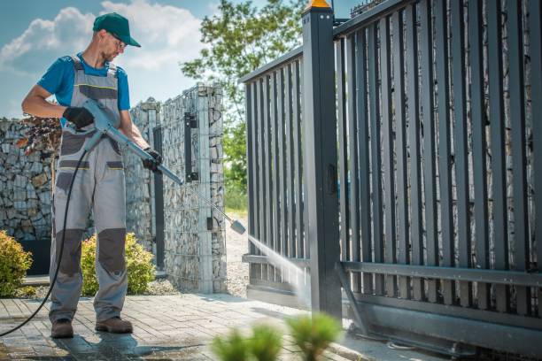 Best Rust Removal  in Floresville, TX