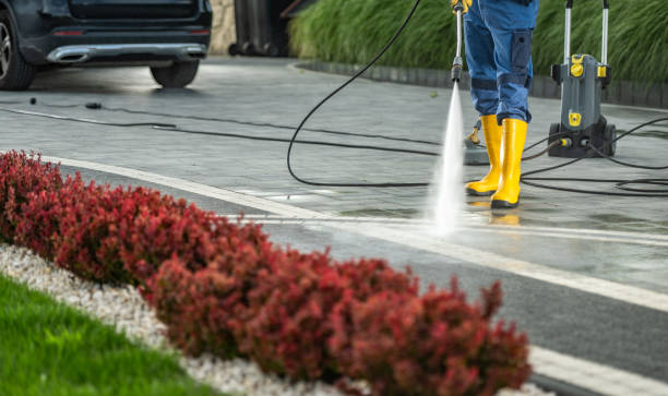 Best Parking Lot and Garage Cleaning  in Floresville, TX