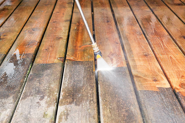 Best Gas Station Cleaning  in Floresville, TX